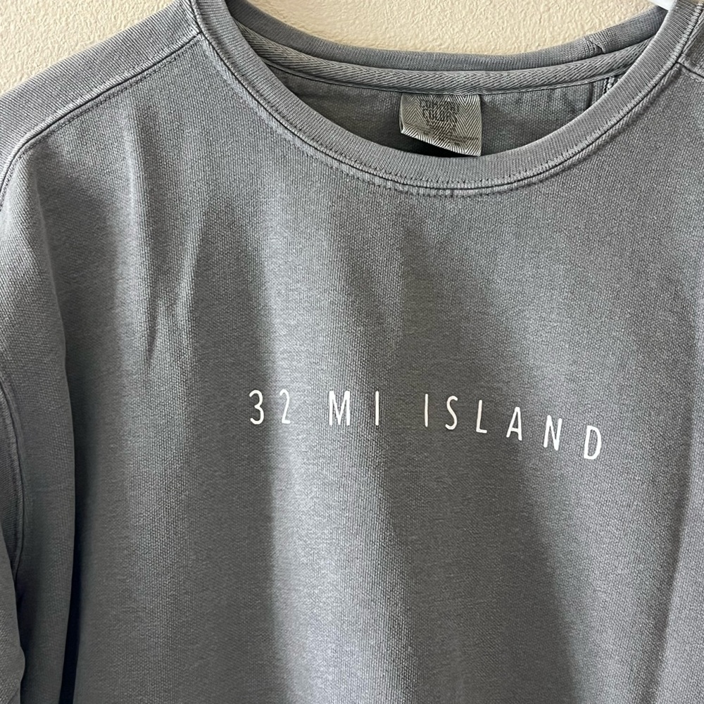 Gray 32 MI ISLAND Sweatshirt